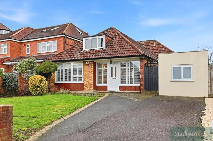 4 Bedroom Bungalow For Sale In Glengall Road, Woodford Green, IG8