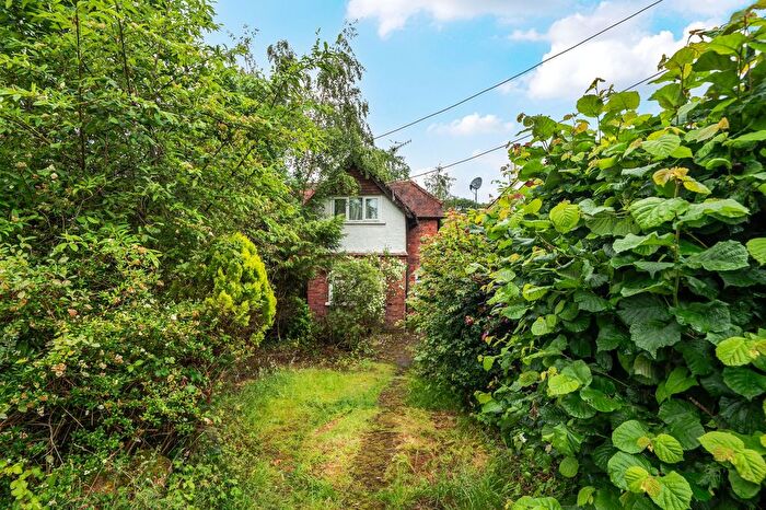 3 Bedroom Semi Detached House For Sale In Heath Road, Haslemere, GU27