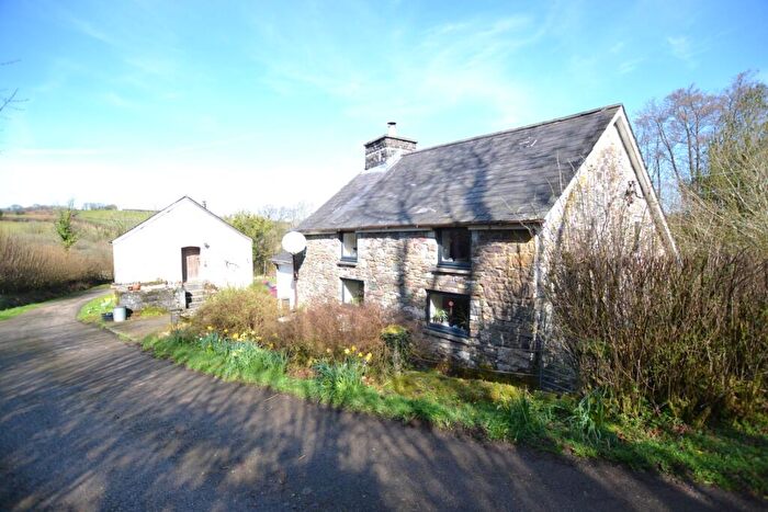 2 Bedroom Detached House For Sale In Llangadog Carmarthenshire, SA19