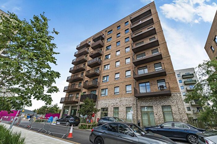 2 Bedroom Flat To Rent In Mast Street, Barking, IG11