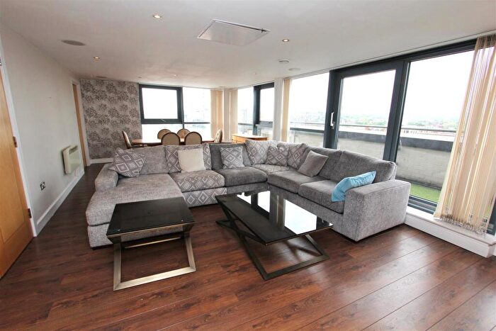 2 Bedroom Flat To Rent In Blue, Little Neville Street, LS1