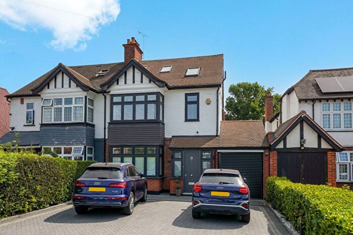 4 Bedroom Semi-Detached House For Sale In Headstone Lane, North Harrow, HA2