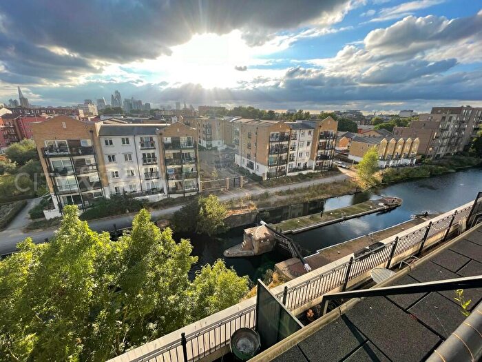 1 Bedroom Penthouse To Rent In Copperfield Road, London, E3