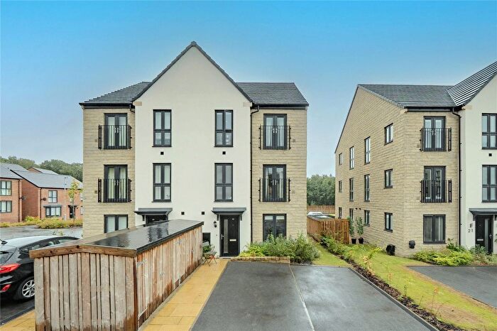 2 Bedroom Terraced House For Sale In Clayton Wood Road, Lawnswood, Leeds, LS16