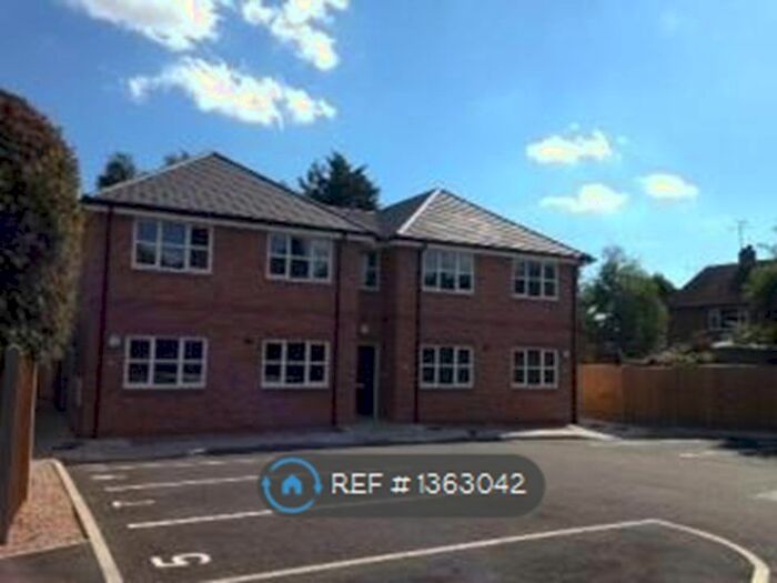 1 Bedroom Flat To Rent In Off The Coppice, Leicester, LE19