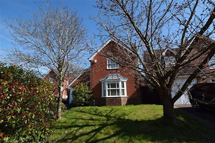 4 Bedroom Detached House To Rent In Beverley Way, Macclesfield, SK10