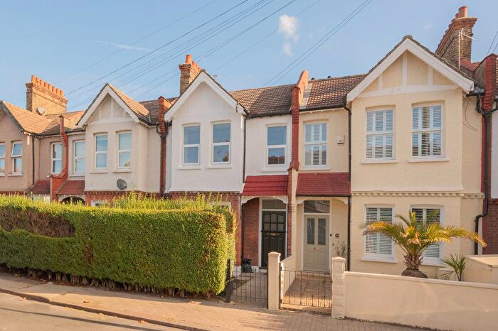 2 Bedroom Flat For Sale In Moyser Road, London, SW16