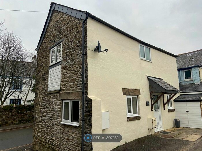 2 Bedroom Semi-Detached House To Rent In Haye Road, Callington PL17