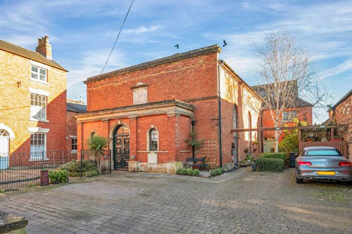 2 Bedroom Character Property To Rent In Chapel Walk, Adderley Street, Uppingham, LE15