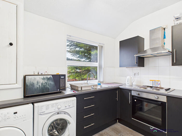 1 Bedroom Flat To Rent In Flat, Coltman Street, Hull, HU3