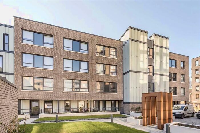 2 Bedroom Flat To Rent In Winchester Square, London, SE8