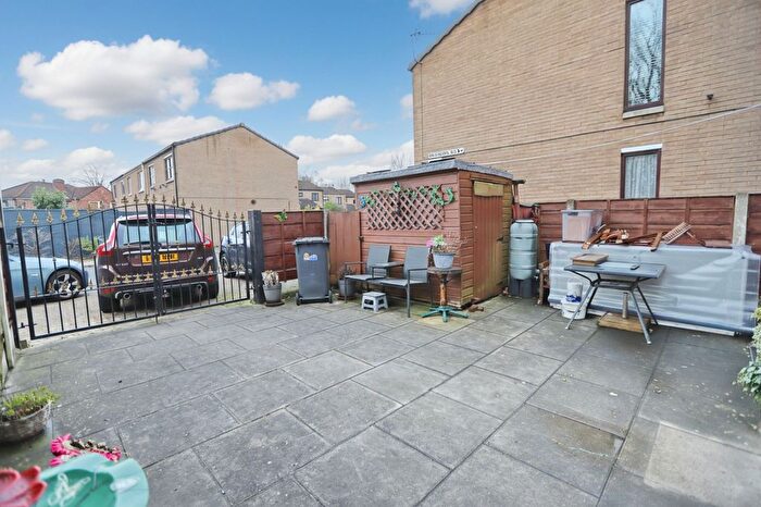 3 Bedroom End Terrace House For Sale In Frankton Road, Whitefield, M45