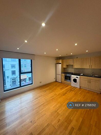 2 Bedroom Flat To Rent In Shoreditch High Street, London, E1