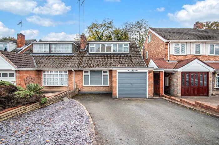 3 Bedroom Semi Detached House For Sale In Kinver Street, Wordsley, Stourbridge, West Midlands, DY8
