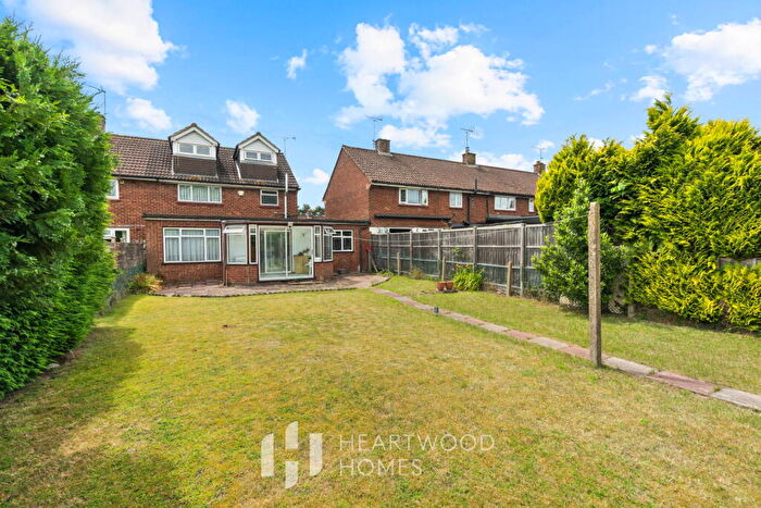 4 Bedroom Semi-Detached House For Sale In Manor Road, London Colney, St. Albans, AL2