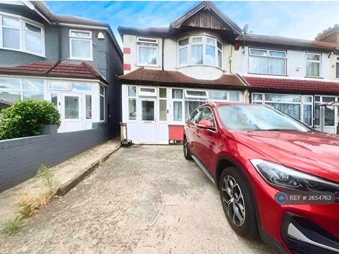 3 Bedroom Terraced House To Rent In Mitcham Road, Croydon, CR0