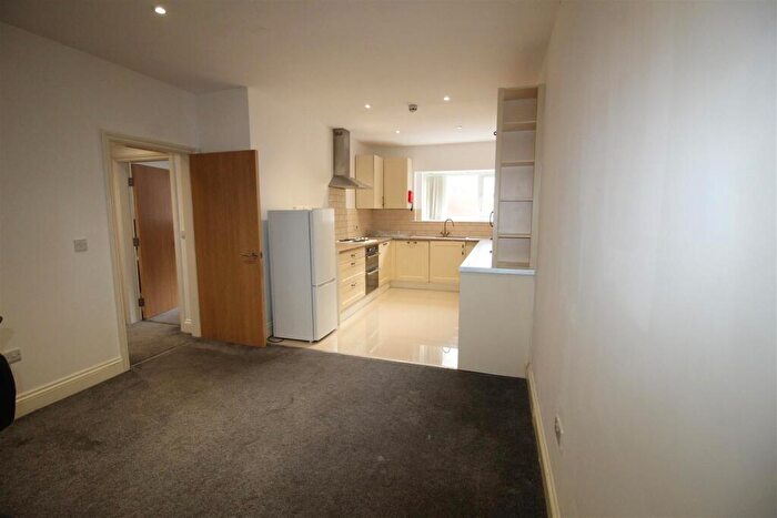 1 Bedroom Apartment To Rent In Back West Crescent, Lytham St Annes, FY8