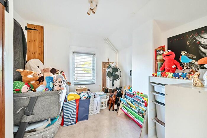 1 Bedroom Cottage For Sale In Arundel Road, Angmering, BN16