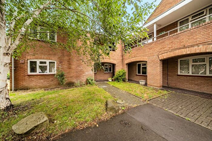 1 Bedroom Maisonette For Sale In Tangier Lane, Eton, Windsor, SL4