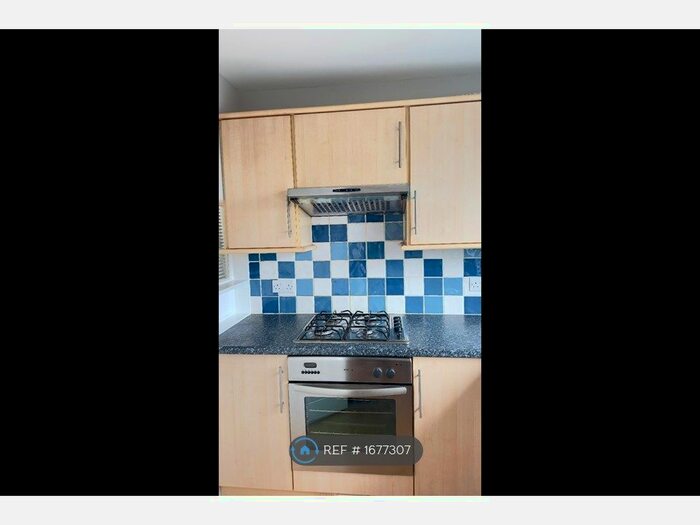 2 Bedroom Maisonette To Rent In Whitehill Road, Crayford, Dartford, DA1