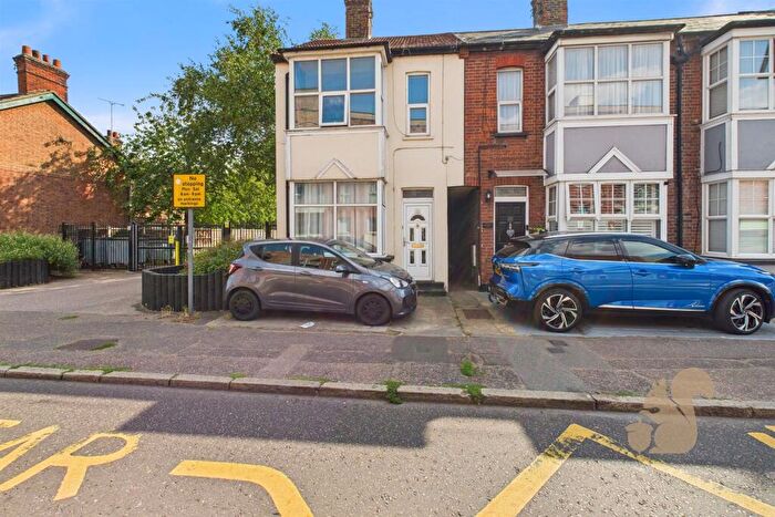 1 Bedroom Flat For Sale In Victoria Road, Chelmsford, CM1