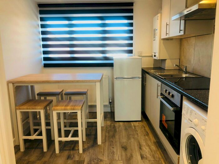 1 Bedroom Flat To Rent In Bellegrove Road, Welling, DA16