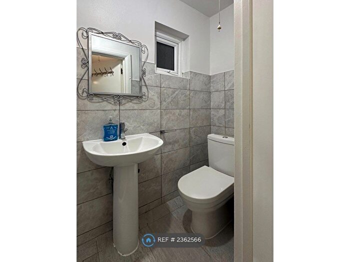 Studio To Rent In Barking Road, London, E13