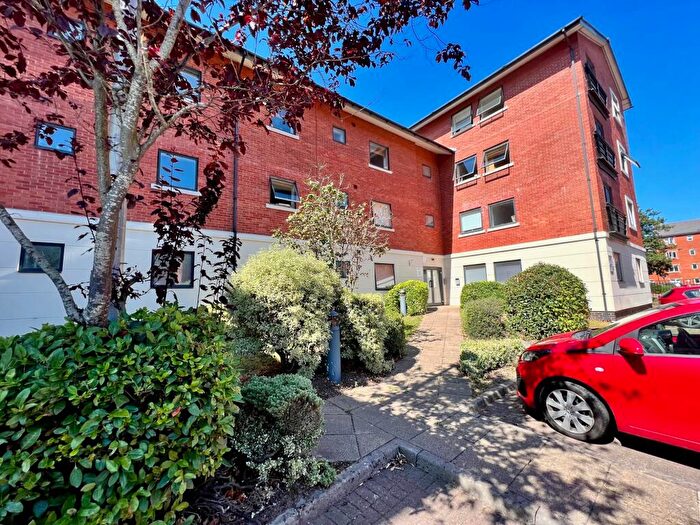 2 Bedroom Flat To Rent In Henke Court, Caerdydd, CF10