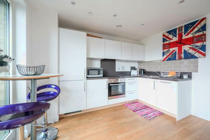 Studio To Rent In Jefferson Plaza, Bow, London, E3