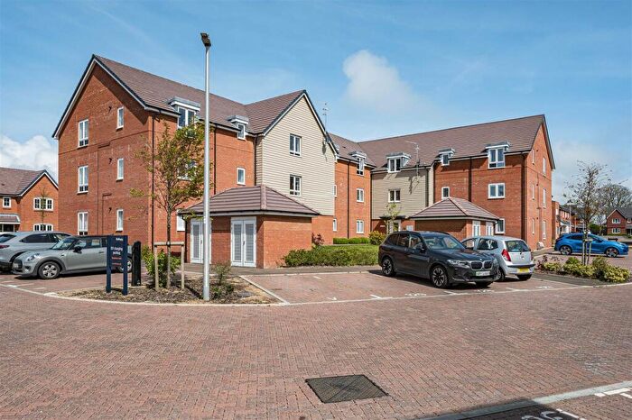 2 Bedroom Flat For Sale In Seaford, Newlands Place, BN25