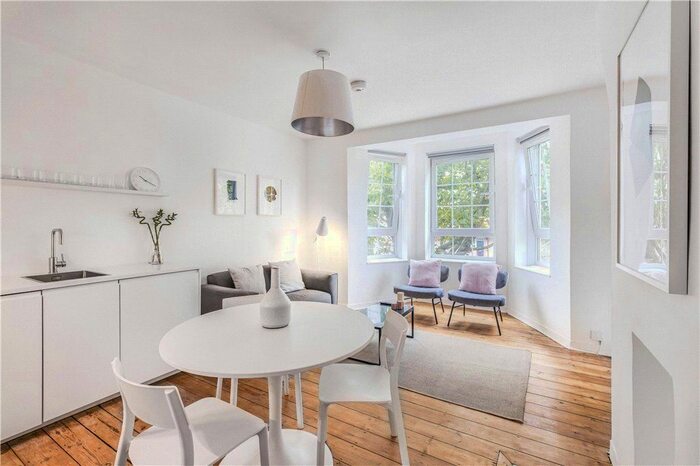 2 Bedroom Flat To Rent In Staple Street, London, SE1