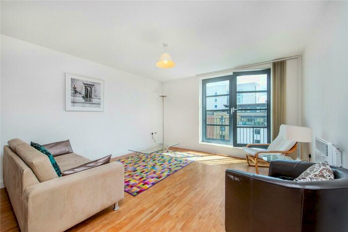 1 Bedroom Apartment To Rent In Commercial Road, E14