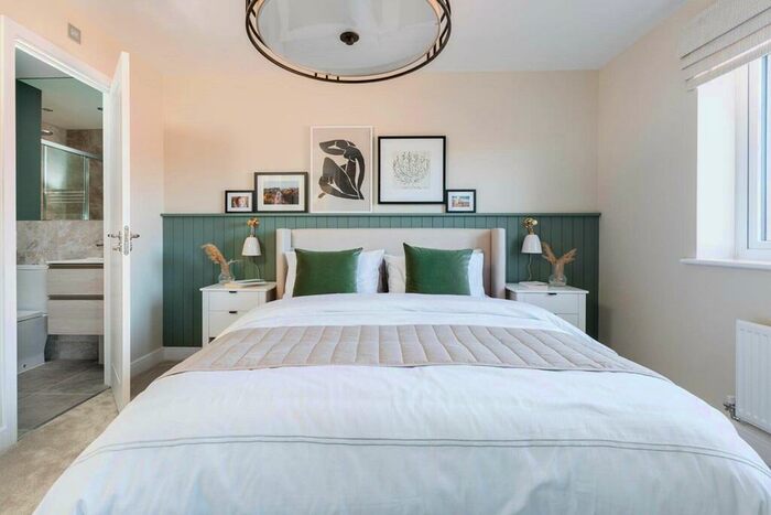 4 Bedroom Detached House For Sale In Cwrt Sirhowy Cwm Gelli Blackwood, NP12