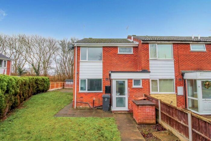 3 Bedroom Terraced House To Rent In Sudbury Court, Haddon Way, Sawley, NG10