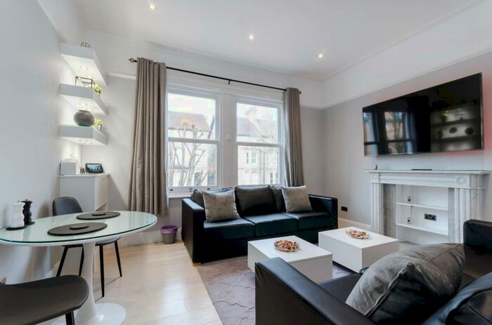 1 Bedroom Flat To Rent In Canning Road, East Croydon, Croydon, CR0