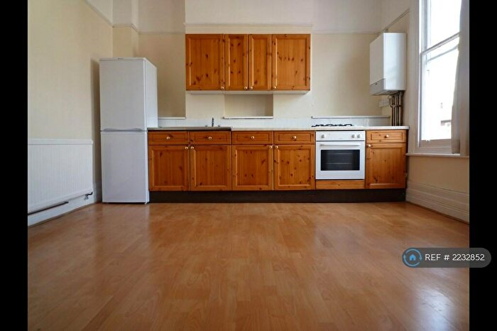 1 Bedroom Flat To Rent In Norwood Road, London, SE24