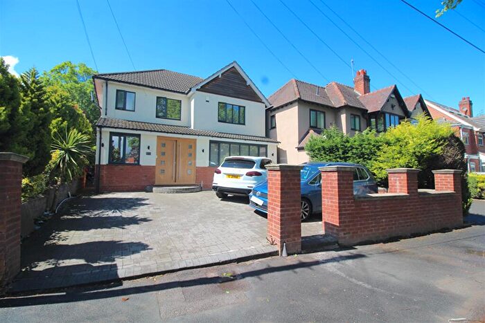 5 Bedroom Detached House For Sale In Stoney Lane, Yardley, Birmingham, B25