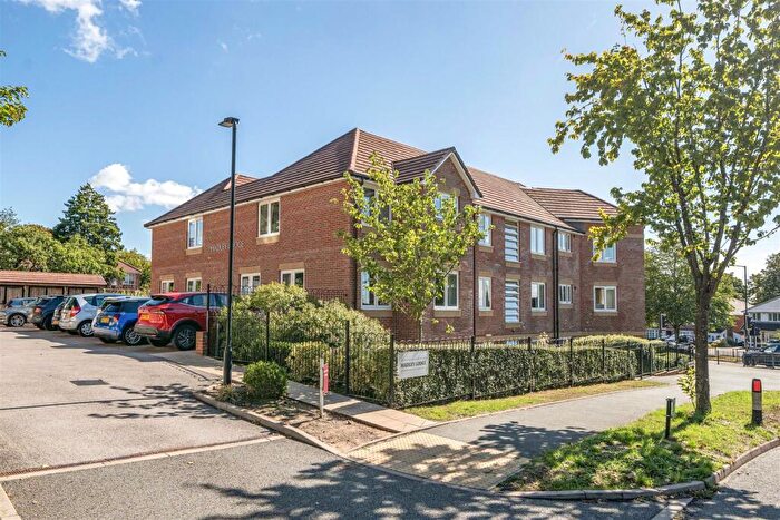1 Bedroom Retirement Property For Sale In Hadley Lodge, Quinton, Birmingham, West Midlands, B32