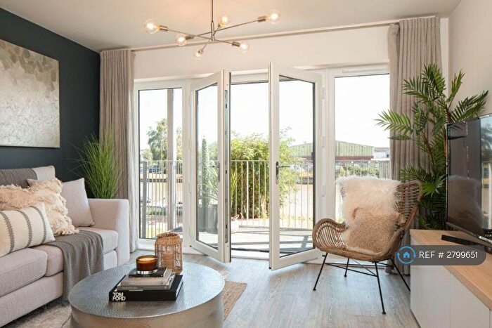 2 Bedroom Flat To Rent In Hobbs Way, Gloucester, GL2