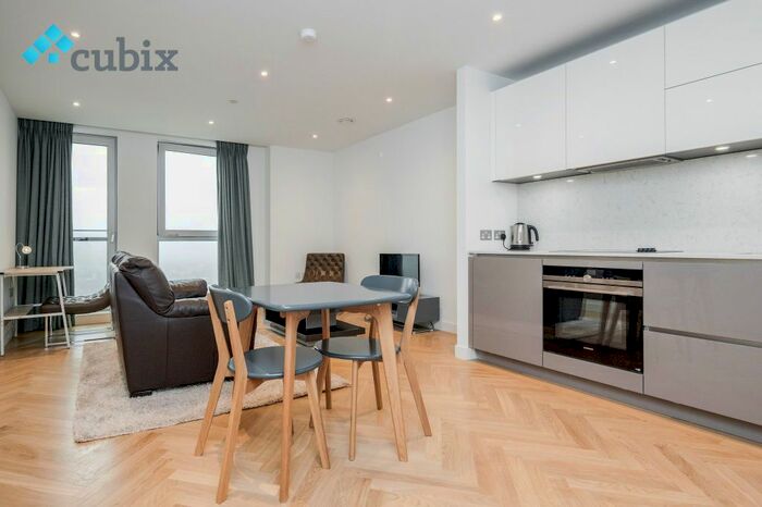 1 Bedroom Flat For Sale In Southwark Bridge Road, London, SE1