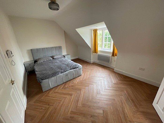 Studio To Rent In Finchley Road, London, NW3