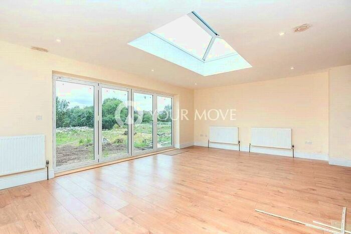 4 Bedroom House To Rent In Lodge Road, Locks Heath, Southampton, Hampshire, SO31