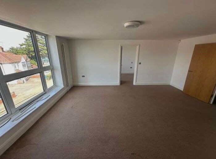 3 Bedroom Flat To Rent In Wilson Gardens, Harrow, HA1