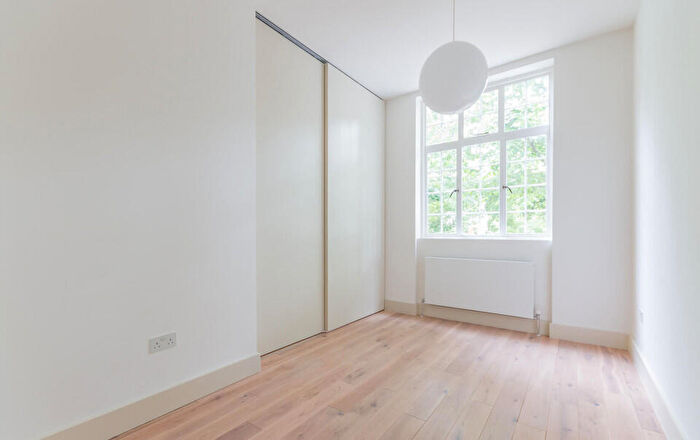 1 Bedroom Flat For Sale In Camberwell Grove, Camberwell, SE5