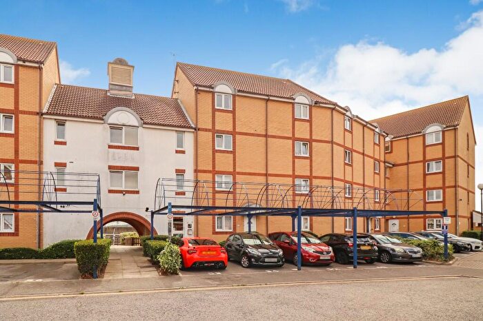 1 Bedroom Apartment For Sale In Astley, Grays, RM17