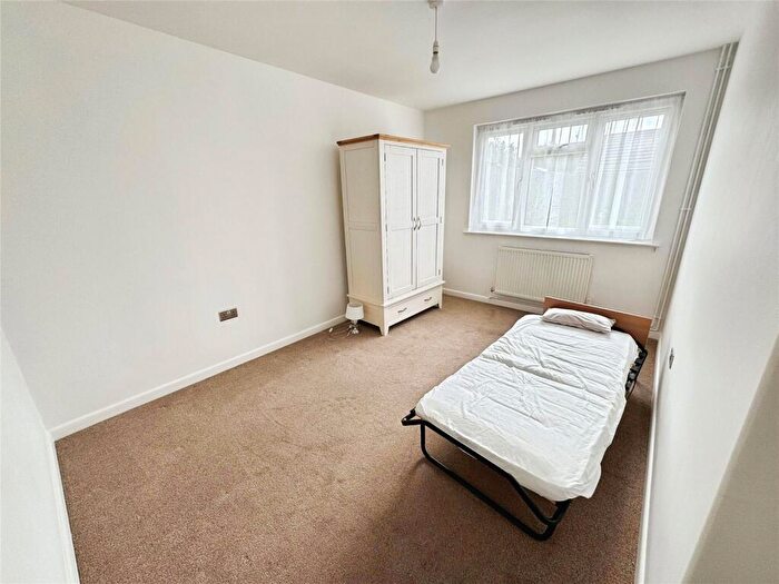 2 Bedroom Bungalow To Rent In Pallance Road, PO31