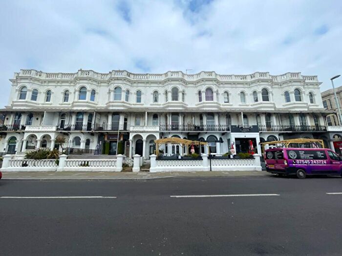 1 Bedroom Flat To Rent In Marine Parade, Worthing, West Sussex, BN11