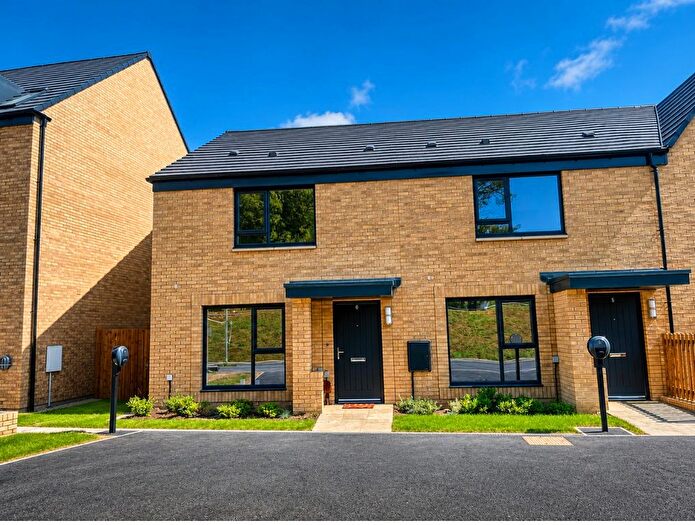 3 Bedroom End Terrace House For Sale In Lay Road, Highworth, Swindon, SN6