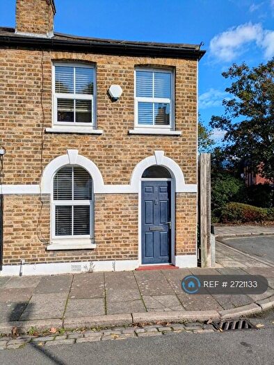2 Bedroom End Of Terrace House To Rent In Mooreland Road, Bromley, BR1