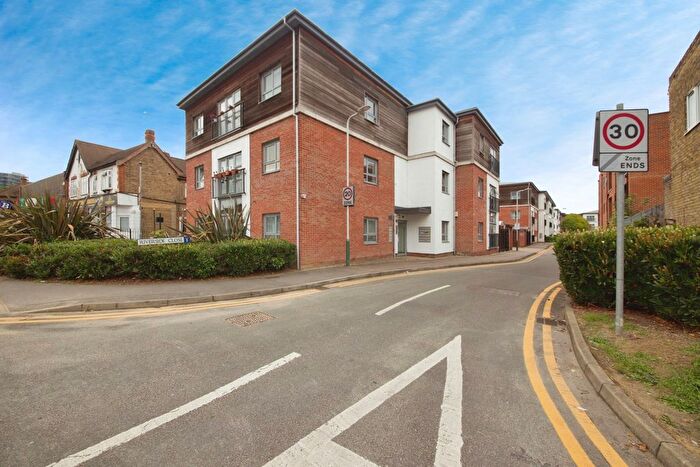 2 Bedroom Flat For Sale In Riverside Close, Romford, RM1